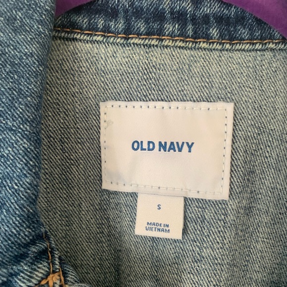 LIKE NEW Old Navy Women’s Oversized Jean Jacket - Picture 2 of 5